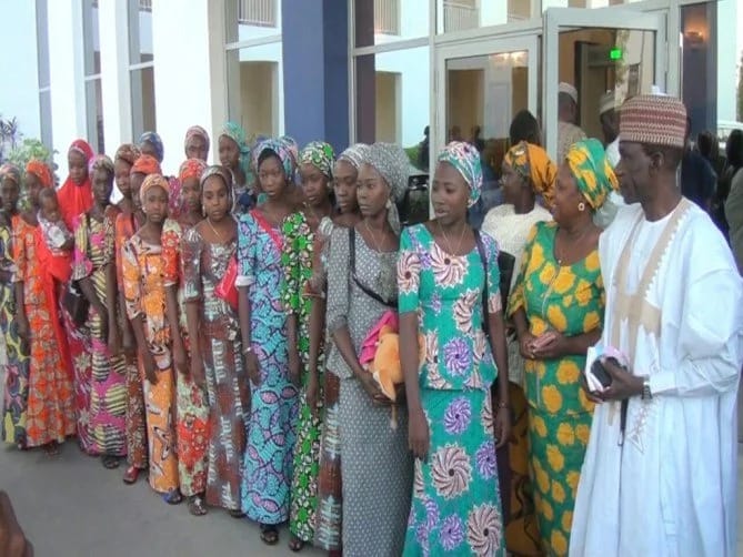 21 released Chibok girls return home for Christmas (photos, video)